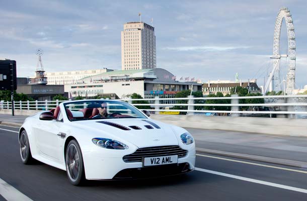 Aston Martin unveils new V12 Vantage Roadster