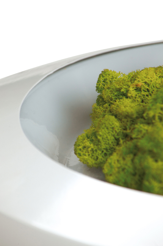 The Textured Moss Sofia Wall Lamp From Verde Profilo_2