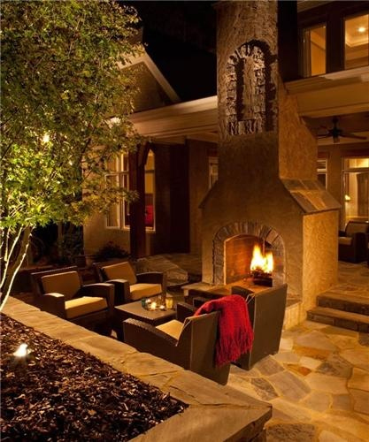 Cozy & Romantic Outdoor Fireplace Designs_2