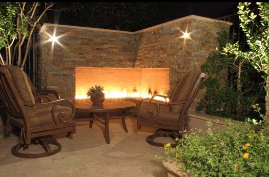 Cozy & Romantic Outdoor Fireplace Designs_4