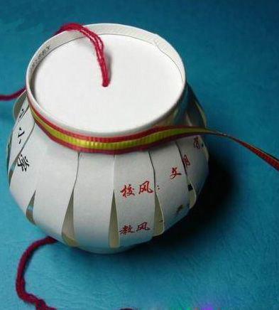 How to Use Paper Cups to Make a Chinese Red Lantern_6