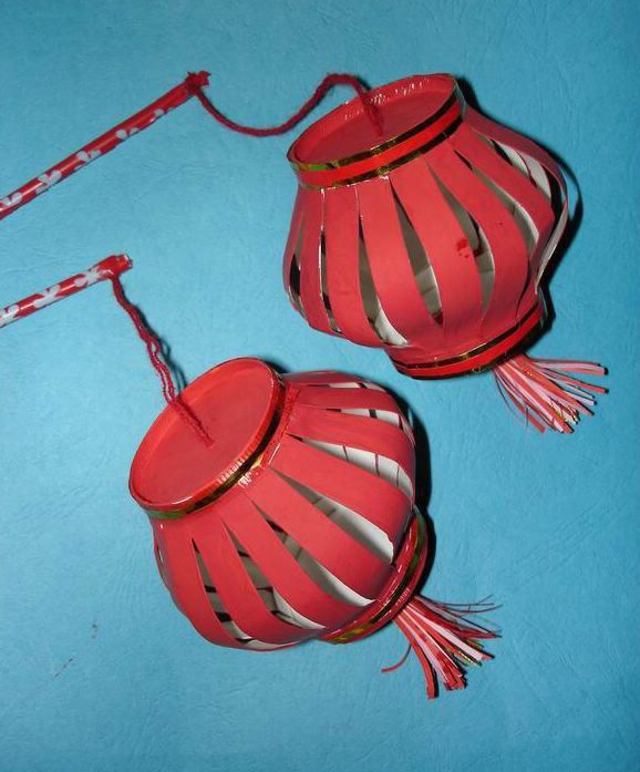 How to Use Paper Cups to Make a Chinese Red Lantern_9