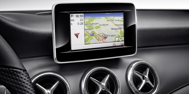 Mercedes-Benz to Offer Google Glass Navigation App