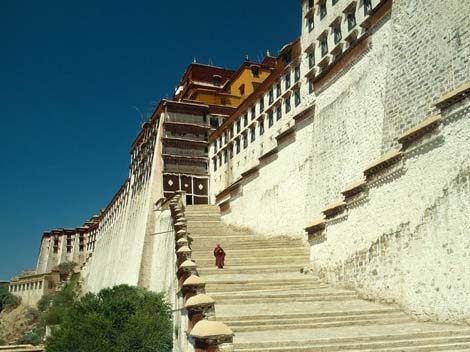 Getting to Know Tibet through Thang-ka Paintings_2