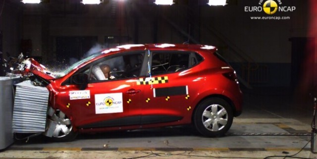 Renault Clio: Five Stars From Ancap for Four-Airbag City Car
