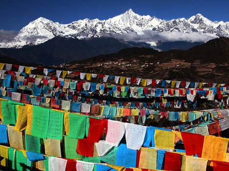 Kangba Tibetans: Put on Colorful Costumes_2