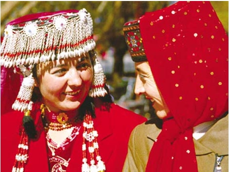 Daur Ethnic Group: Marriage Begins From Stealing Cooking Utensils