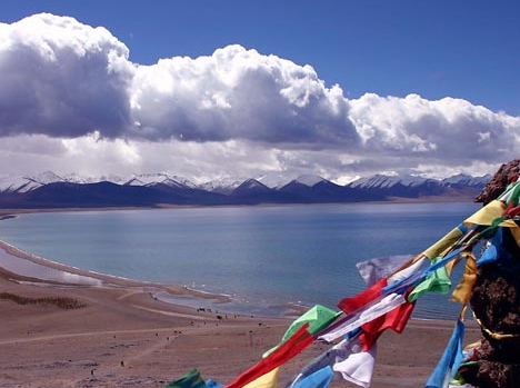 To Explore the Centuries-old Sacrificial 0fferings Ceremony in Qinghai Lake