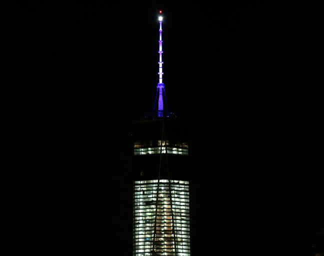 Rebuilding The One World Trade Center with LED Lights