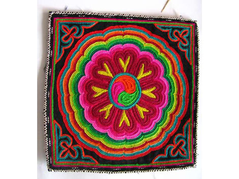 Coiled Embroidery of The Tu Minority_4