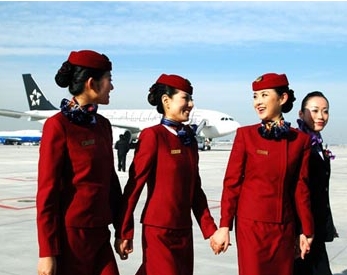 Flying to the World: Changes in the Dress of Chinese Stewardess Over the Past 30 Years_4