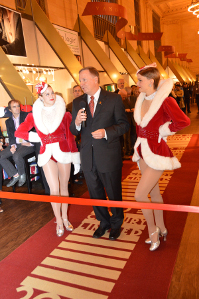 Shaw Unveils 3 Flooring Styles at Grand Central Terminal Holiday Fair Grand Opening
