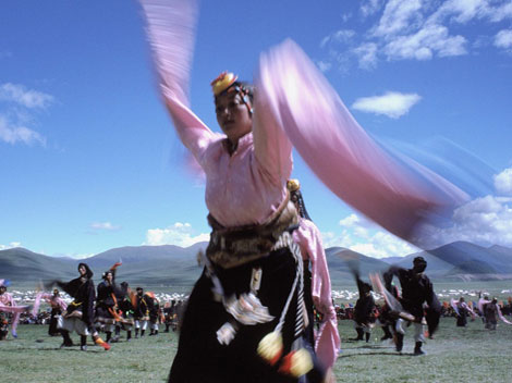 Guozhuang Bonfire Dance in Tibet
