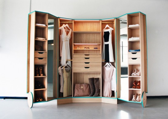 Smart Walk-in-Closet as a Mini-Fitting Room_1