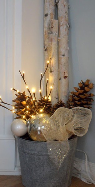 34 Cool Rustic Christmas Decorations and Wreaths_3