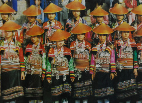 China's Minority Peoples - The Dais_8