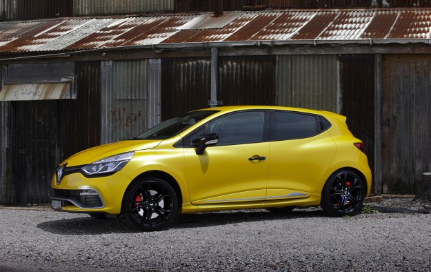 Renault Clio RS200: Pricing and Specifications_3