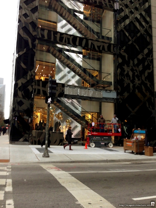 Modern-Meets-Heritage: Burberry Expands Michigan Avenue Chicago Shop, Brand’s Largest US Flagship_2