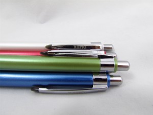Staples Xeno Retractable Ballpoint Pens_3