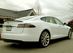 Tesla Model S - The Electric Car That Shatters Every Myth_1