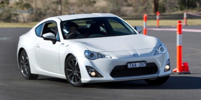 Sports Car Sales 2013: Toyota 86 Claims Victory in Entertainment Stakes