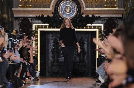 Stella Mccartney Cuts Loose at Paris Fashion Week