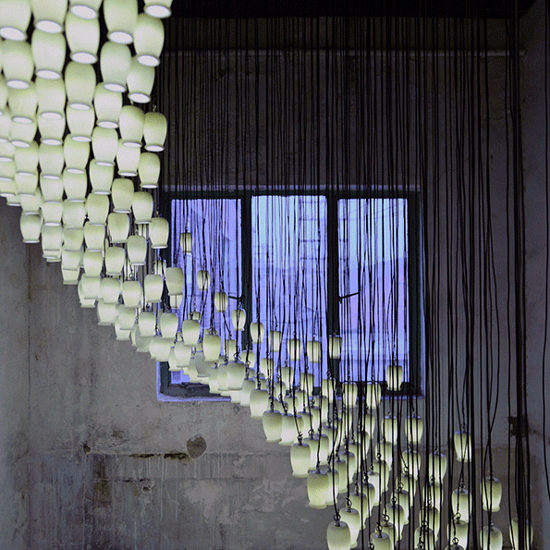 Milkywave: 1,664 Yogurt Pots + Creativity = Stunning Light Installation_4