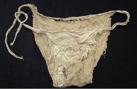 Medieval Lingerie: String Bikini 500 Years Ago_1