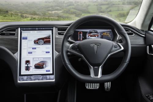 Tesla Motors Introduces Right Hand Drive Model S Electric Cars for UK