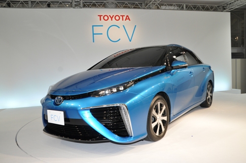 Toyota to Launch Fuel Cell Vehicle in Japan by April 2015