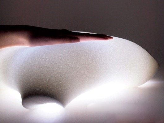 The Luminous Hold Pillow Can Also Be The Lighting_1