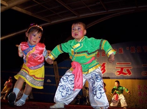 Lurigele Dance of Daur Ethnic Minority_1