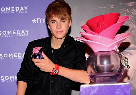 Justin Bieber Named "Elizabeth Taylor Fragrance Celebrity of The Year"