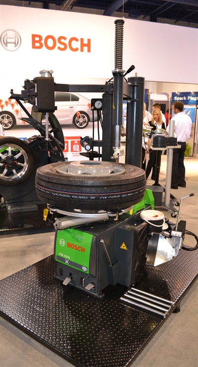 SEMA Show, Day Two: Bosch adds two tire changers