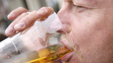 New Drug Nalmefene Approved in UK to Control Urge to Consume Alcohol