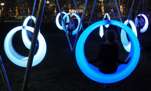 Lying on The LED Lights, Swing Time Makes You a Romantic Night Time_7