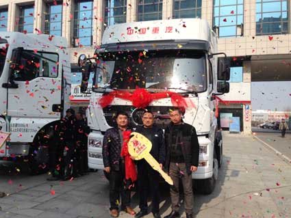 SINOTRUK New STR D7B Tractors Delivered to Anhui Customers