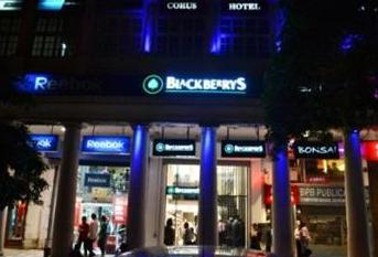 India: Blackberrys Strikes Heart of Delhi with New Fashion Store