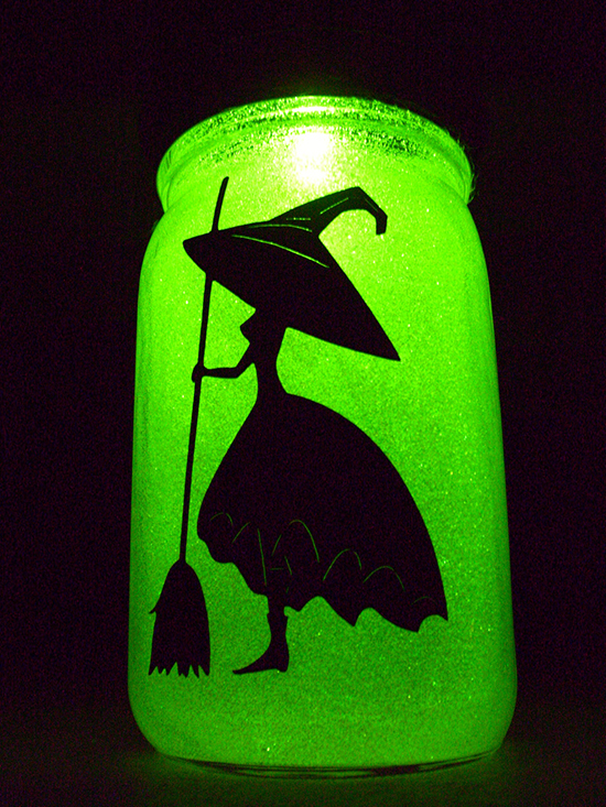 Fright Light-Haunting Halloween Lighting Inspirations_2