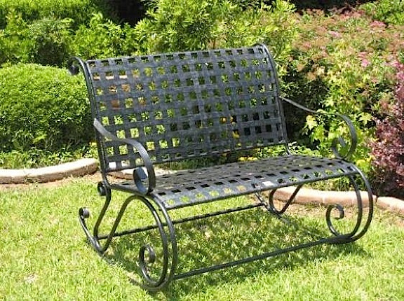 Things to Consider When Purchasing Outdoor Garden Furniture