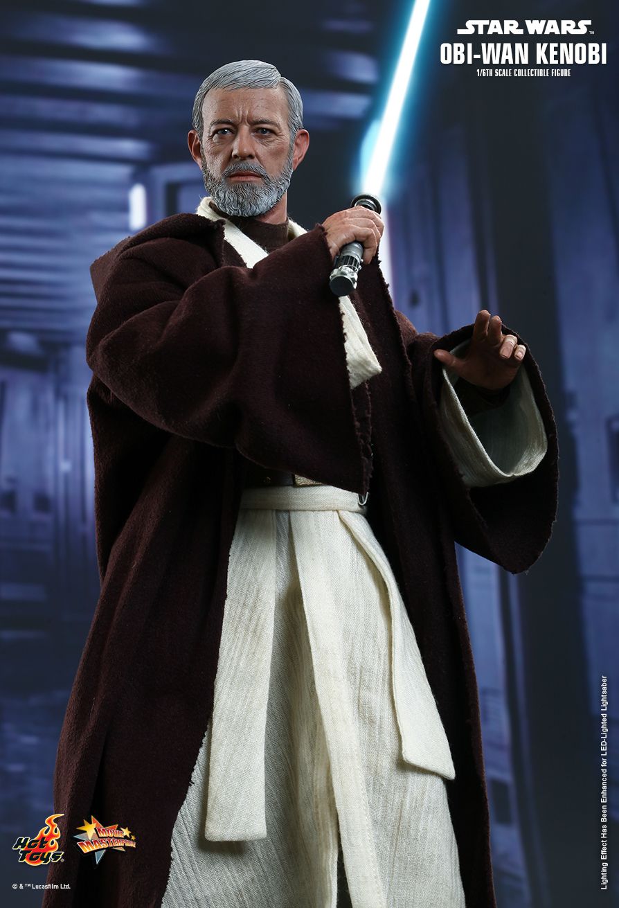Alec Guinness Gets The Hot Toys Treatment