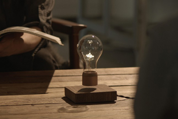 Flyte - Maglev Dream Light Bulb_2