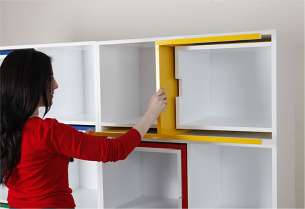 Hidden Desks and Chairs in The Bookcase_3