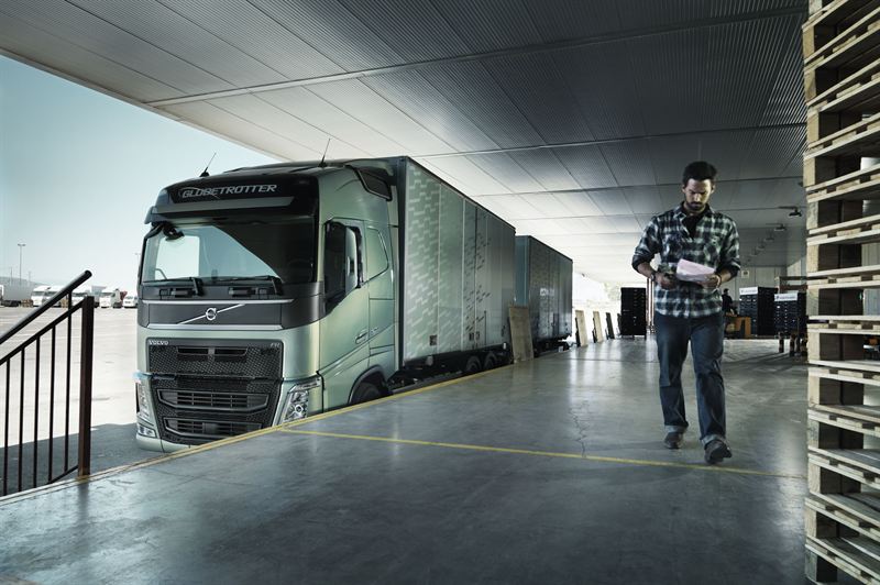Volvo Trucks Unveils Positioning Service for Transport