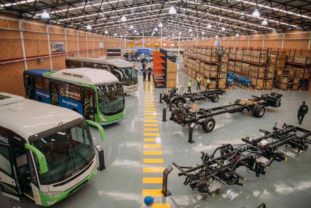 Daimler Flags off New Bus Unit in Colombia