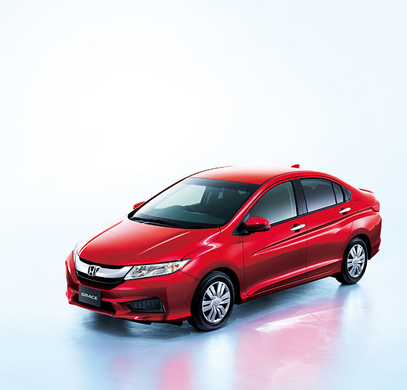 Honda Begins "Grace LX" Compact Sedan Sales
