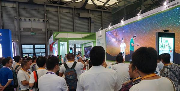 Chipshow's New Products Attract a Crowd of People in The Shanghai Exhibition