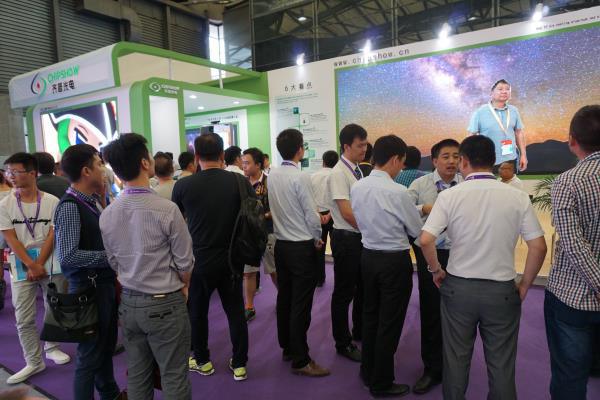 Chipshow's New Products Attract a Crowd of People in The Shanghai Exhibition_1