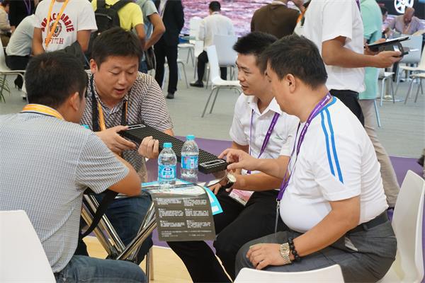 Chipshow's New Products Attract a Crowd of People in The Shanghai Exhibition_3