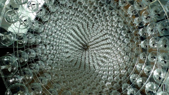 The World's Largest Solar Chandelier_3